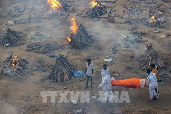 Ấn Độ: Từ khúc khải hoàn đến lò hoả thiêu...