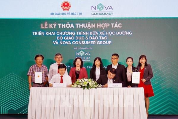 Ký kết hợp tác chương trình "Bữa xế học đường" cho học sinh tiểu học