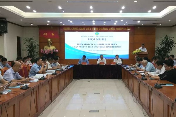 Bàn giải pháp phát triển chăn nuôi và thú y trong tình hình mới