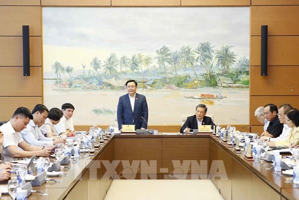 Chủ tịch Quốc hội Vương Đình Huệ làm việc với Ủy ban Khoa học, Công nghệ và Môi trường