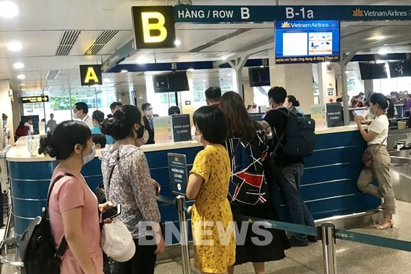 Hàng không siết chặt phòng dịch COVID-19, đảm bảo an toàn dịp 30/4-1/5
