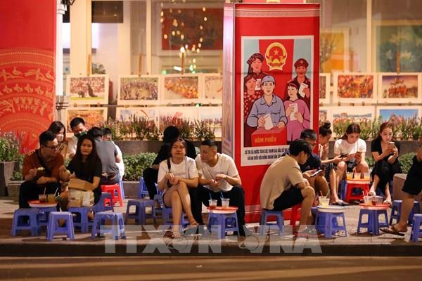 Hà Nội dừng đón khách tại các di tích, đóng cửa quán ăn uống đường phố