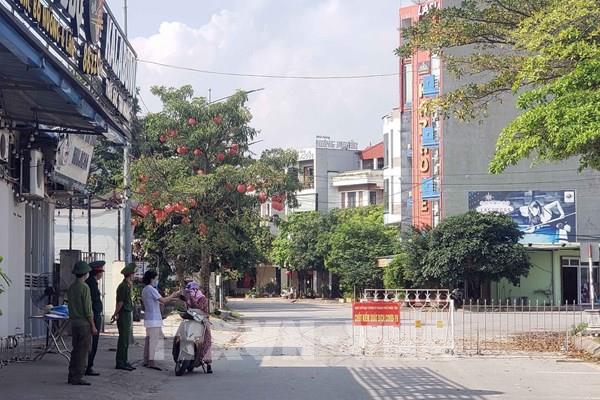 Vĩnh Phúc: Tạm đình chỉ công tác Chủ tịch UBND thị trấn Yên Lạc do thiếu trách nhiệm