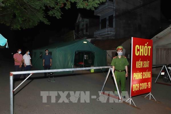 Xe khách qua Vĩnh Phúc chở tối đa 20 người, không được dừng, đỗ đón, trả khách