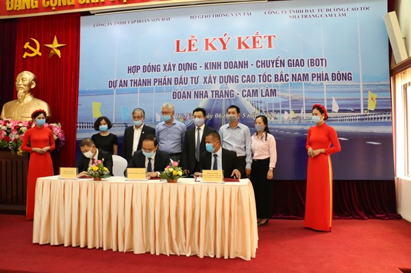 Ký kết hợp đồng BOT dự án thành phần cao tốc Bắc- Nam, đoạn Nha Trang – Cam Lâm