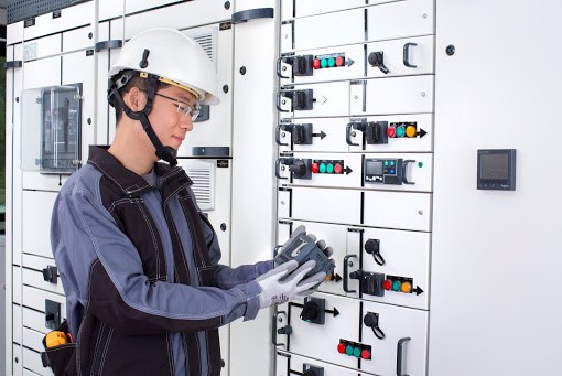Phải có chứng chỉ chất lượng từng linh kiện sử dụng cho công trình?