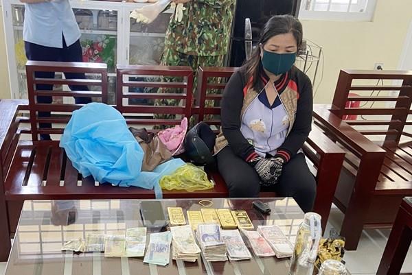 An Giang phát hiện vụ vận chuyển trái phép 5kg kim loại nghi là vàng về Việt Nam