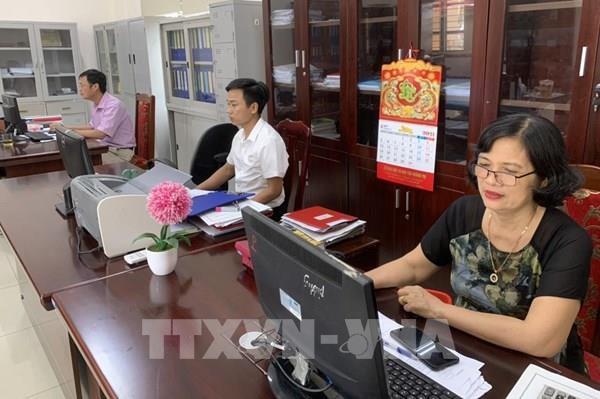 Chuyển đổi số tại khu vực Trung Trung Bộ * Bài 1: Người dân và chính quyền cùng hưởng lợi