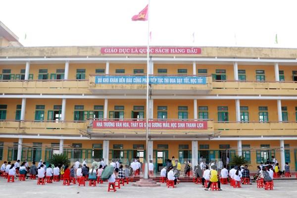 Nam Định: 61 người F1 liên quan bệnh nhân 3229 có quả âm tính lần 1 với COVID-19