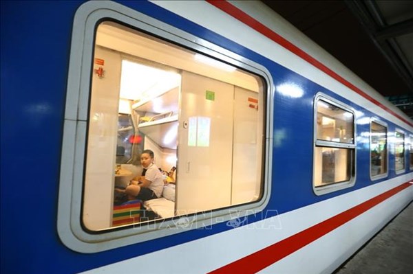 Đường sắt Bắc - Nam chỉ duy trì chạy 3 đôi tàu khách Thống nhất do ảnh hưởng dịch COVID-19