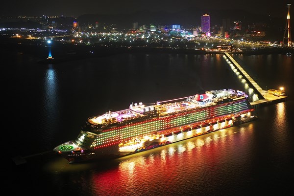 Kinh tế đêm: "Cú hích" chiến lược cho du lịch bền vững