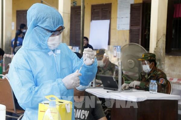 Campuchia ghi nhận ngày có nhiều ca mắc mới COVID-19 nhất từ trước tới nay