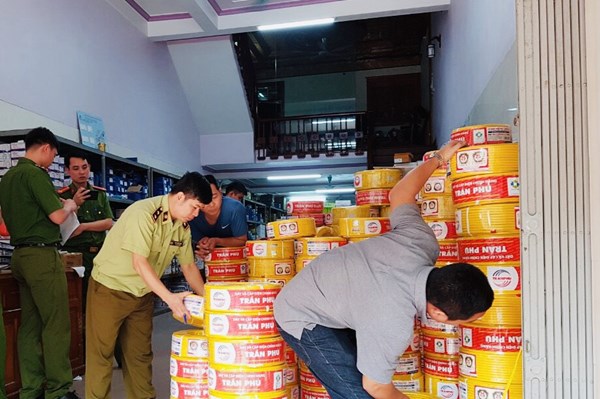 Chuyển giao hồ sơ vụ kinh doanh dây điện giả sang cơ quan công an