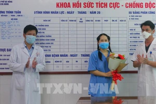 Nữ điều dưỡng bị sốc phản vệ sau tiêm vaccine ngừa COVID-19 xuất viện