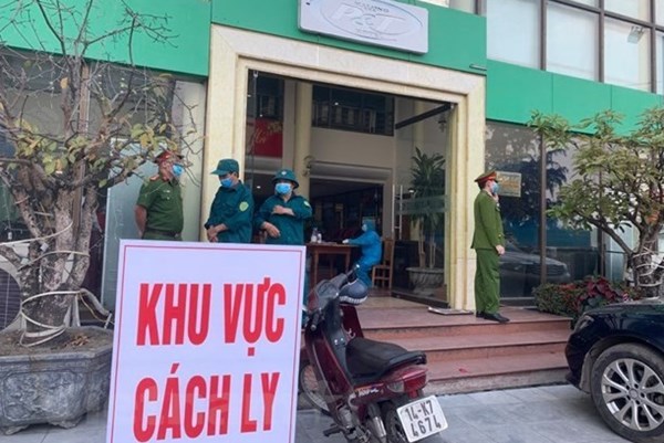 Hà Nội cách ly y tế 2 tòa nhà có ca mắc COVID-19