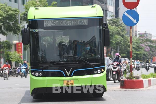Xe buýt điện VinBus bắt đầu chạy thử nghiệm trong nội đô Hà Nội