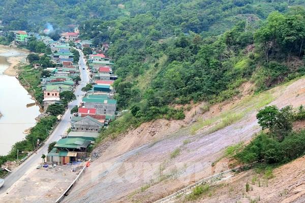 Nghệ An: Hàng chục hộ dân thấp thỏm nỗi lo sạt lở đồi