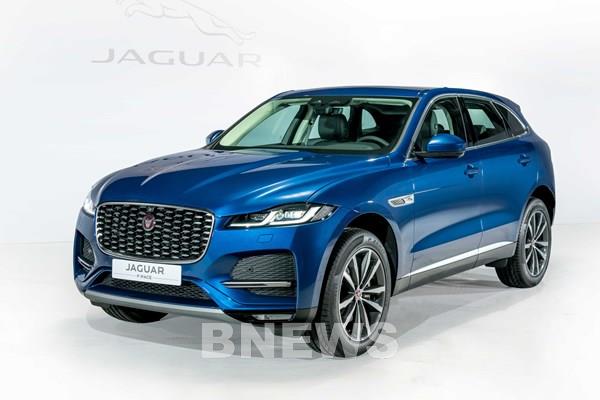 SUV Jaguar F-Pace mới về Việt Nam có 4 phiên bản, giá bán từ 3,489 tỷ đồng
