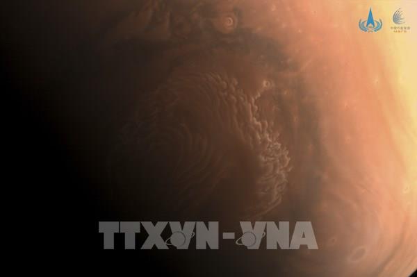 Tàu thăm dò của Trung Quốc gửi hình ảnh từ sao Hỏa