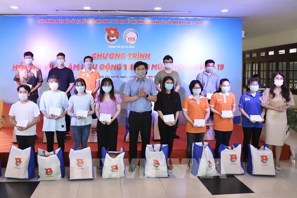 TP. HCM hỗ trợ người lao động bị mất việc do dịch COVID-19