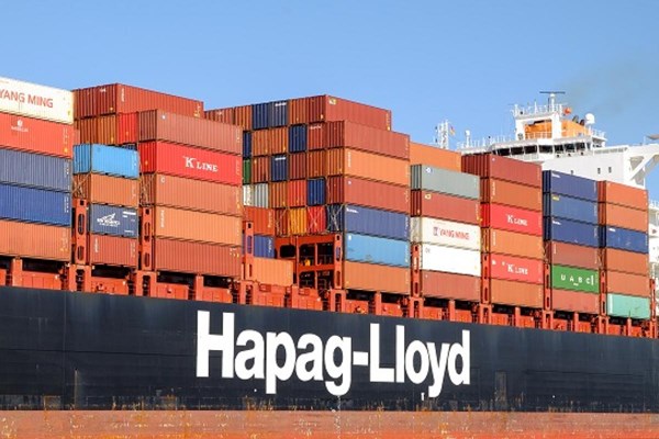 Hãng vận tải container tiếp tục tăng giá cước, doanh nghiệp vật lộn với khó khăn