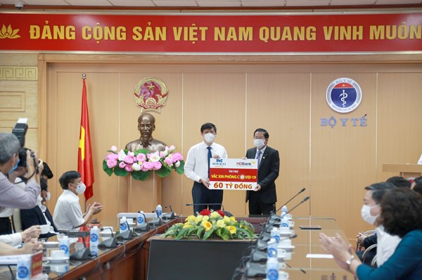 SOVICO Group và HDBank ủng hộ 60 tỷ đồng cho chương trình vaccine phòng COVID-19