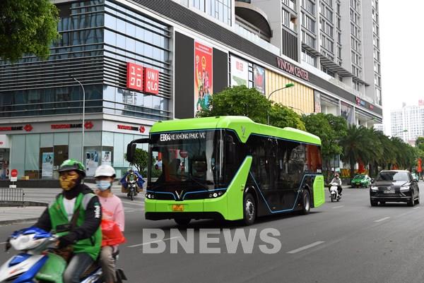 Thí điểm mô hình xe điện 2 bánh kết nối vận tải hành khách công cộng ở Hà Nội
