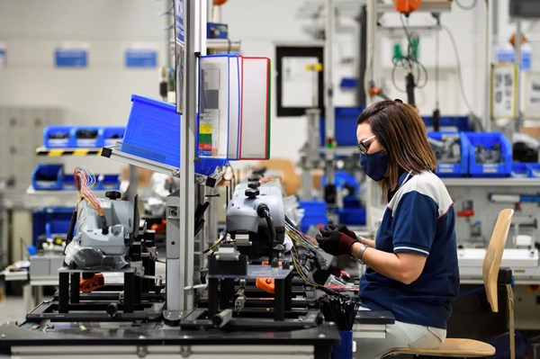 Doanh nghiệp châu Âu chuyển địa điểm sản xuất khỏi châu Á do dịch COVID-19