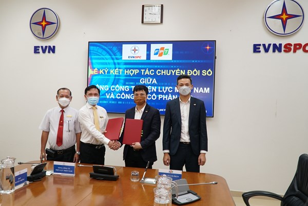 Tổng Công ty Điện lực miền Nam ký thỏa thuận hợp tác với FPT về chuyển đổi số