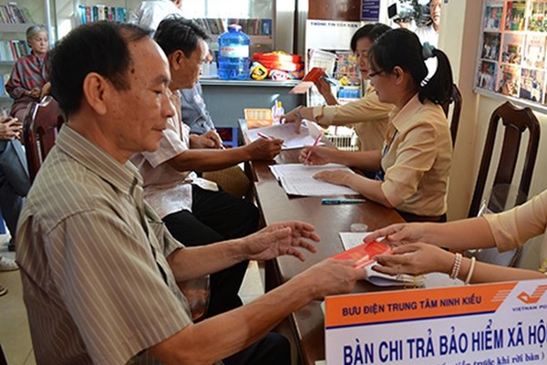 Bao nhiêu tuổi thì được nghỉ hưu theo diện tinh giản biên chế?