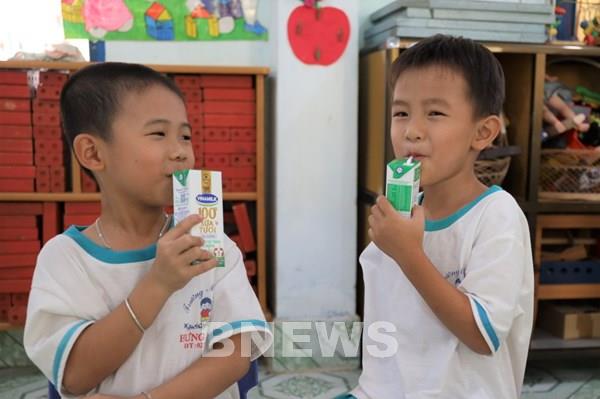 Chương trình Sữa học đường tại Bến Tre cho thu "trái ngọt"