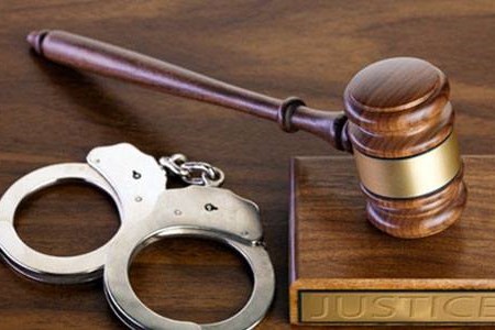 Thành phố Hồ Chí Minh bắt tạm giam kẻ lừa đảo gần nửa tỷ đồng