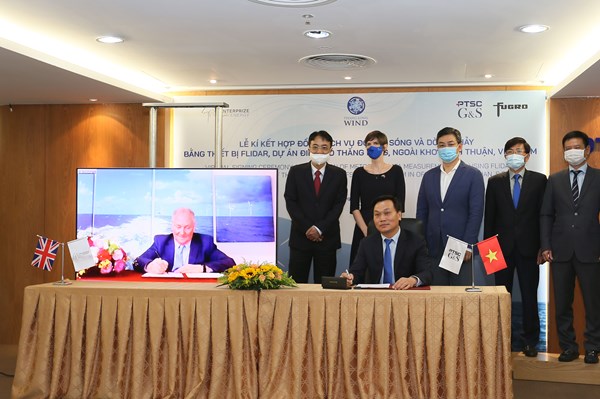 Ký kết hợp đồng cung cấp, lắp đặt phao nổi dự án điện gió ngoài khơi
