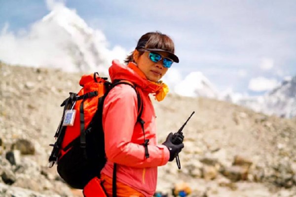 Người phụ nữ chinh phục đỉnh Everest nhanh nhất thế giới