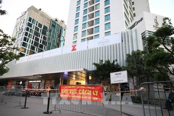 Phong tỏa tạm thời tòa nhà Fraser Suites ở Tây Hồ, Hà Nội