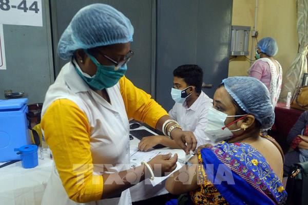 Ấn Độ cấm các khách sạn chào mời gói dịch vụ tiêm vaccine COVID-19