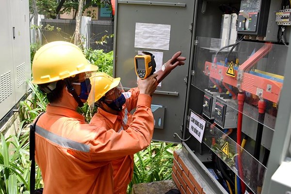 EVN khuyến cáo sử dụng điện tiết kiệm trong ngày nắng nóng