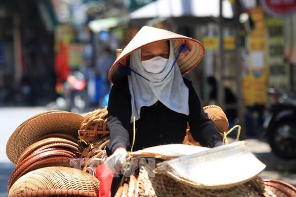 Chỉ số nóng bức và tia cực tím tại Hà Nội ở mức gây hại cao