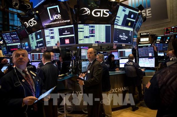 Thị trường chứng khoán Mỹ “kiên cường” đối mặt với năm 2022 nhiều biến số