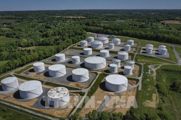 EU và OPEC nhận định khác nhau về việc tăng sản lượng dầu