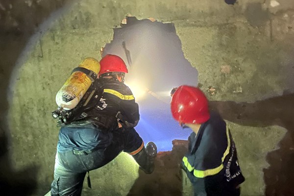 Cháy nhà ở Tp. Hồ Chí Minh làm một người chết, hai người bị thương