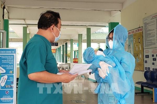 Trưa 3/6, thêm 102 ca mắc COVID-19 trong đó có 96 ca trong nước