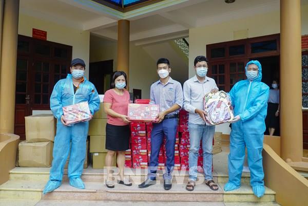 Quỹ Sữa Vươn Cao Việt Nam kịp thời đến với trẻ em Điện Biên trong mùa dịch