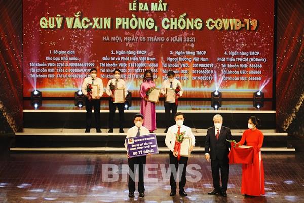 Agribank ủng hộ 116 tỷ đồng cho công tác phòng chống dịch COVID-19