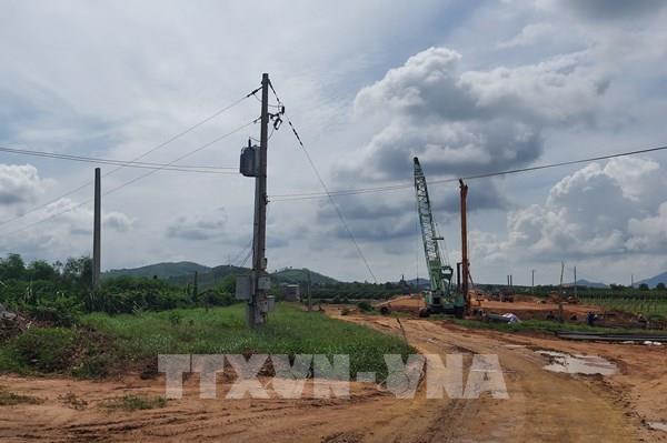 Nhà thầu cao tốc Phan Thiết – Dầu Giây gặp khó vì vướng mặt bằng