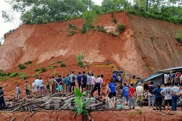 Sạt lở đất khiến một phụ nữ tử vong