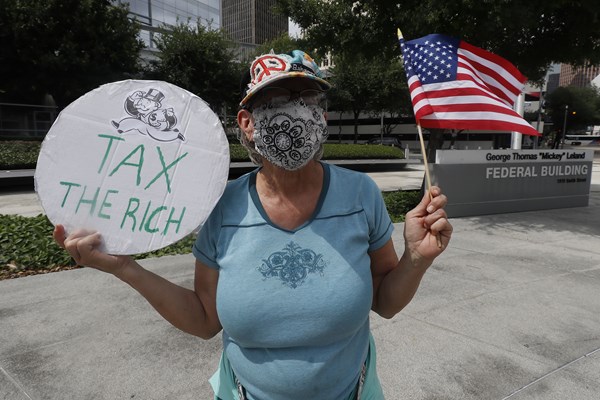 Nhiều triệu phú Mỹ ủng hộ đánh thuế cao hơn với người giàu và doanh nghiệp