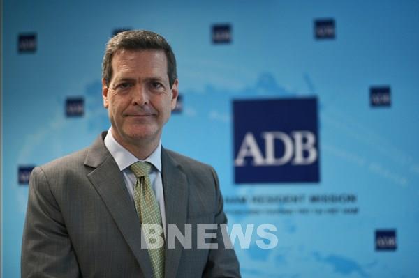 ADB: Việt Nam có thể đạt được mục tiêu kép ngăn chặn đại dịch và tăng trưởng kinh tế trong năm 2021