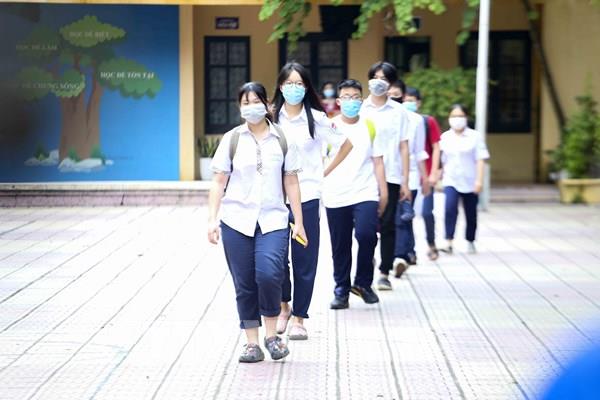 Tuyển sinh vào lớp 10 tại Hà Nội: Thí sinh phấn khởi với đề thi Ngữ văn và Ngoại ngữ