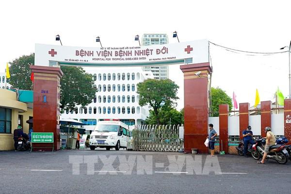 Chuyên gia nói gì về chuyện nhân viên y tế tiêm vaccine vẫn mắc COVID-19?
